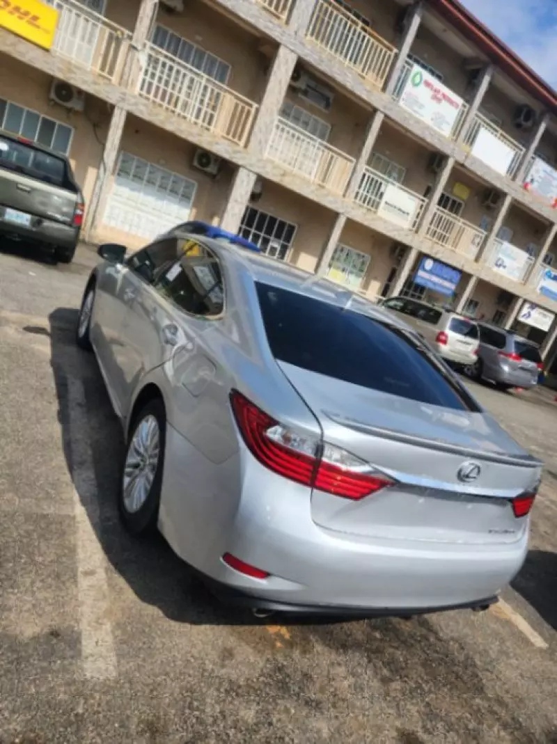 Lexus ES 350   - 2015