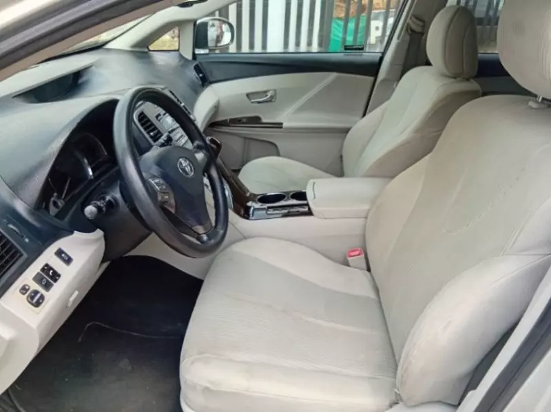 Toyota Corolla   - 2010