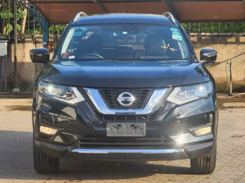Nissan X- trail   - 2018