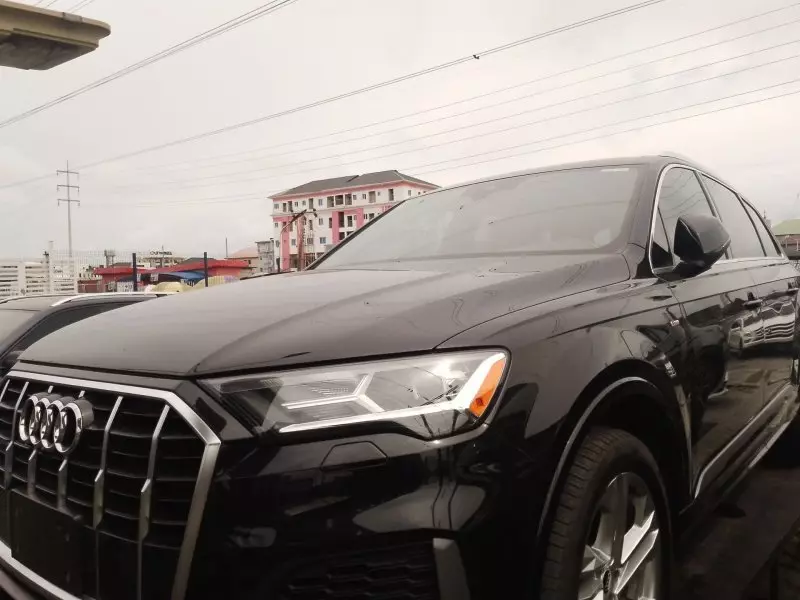 Audi Q7   - 2021