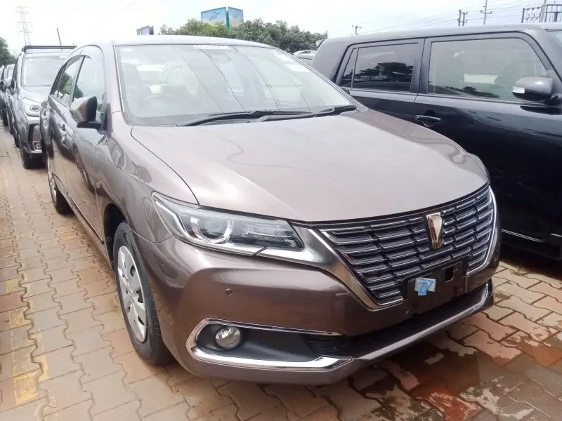 Toyota Premio    - 2018