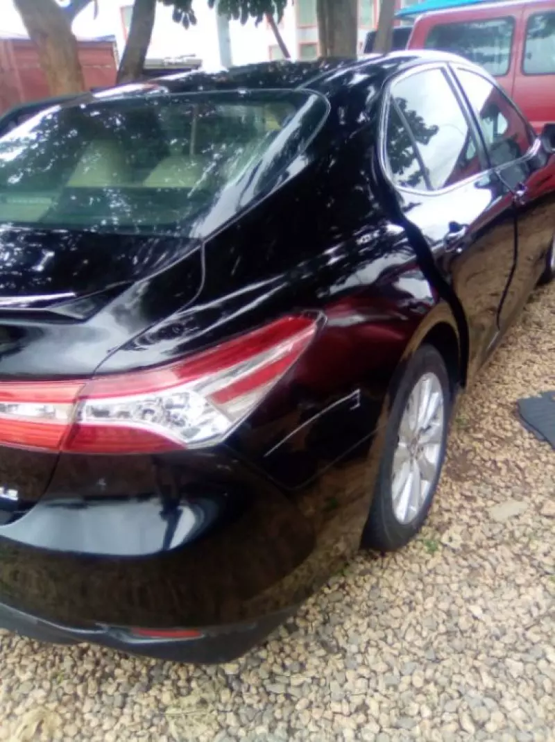 Toyota Camry   - 2020