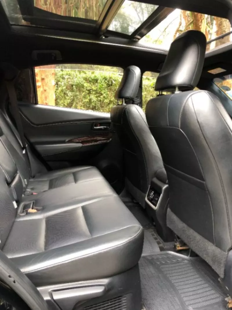 Toyota Harrier   - 2015