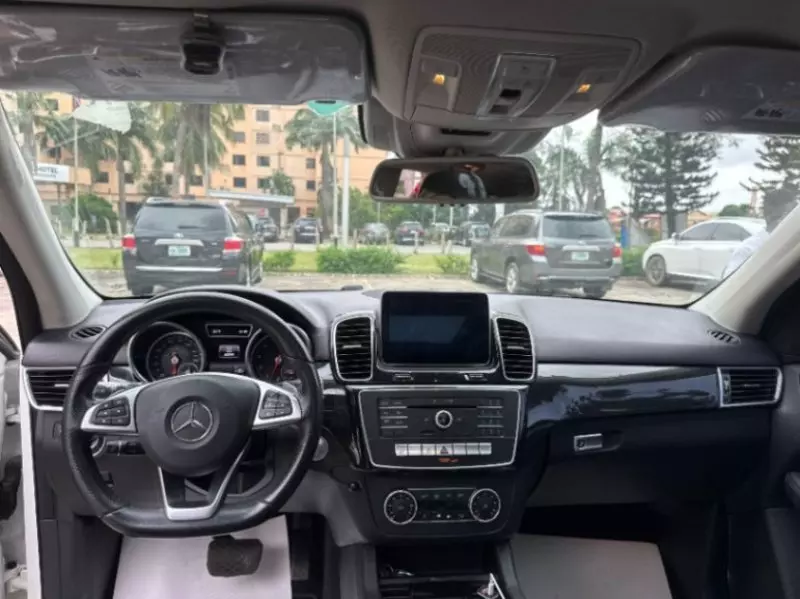 Mercedes-Benz GLE 350   - 2016