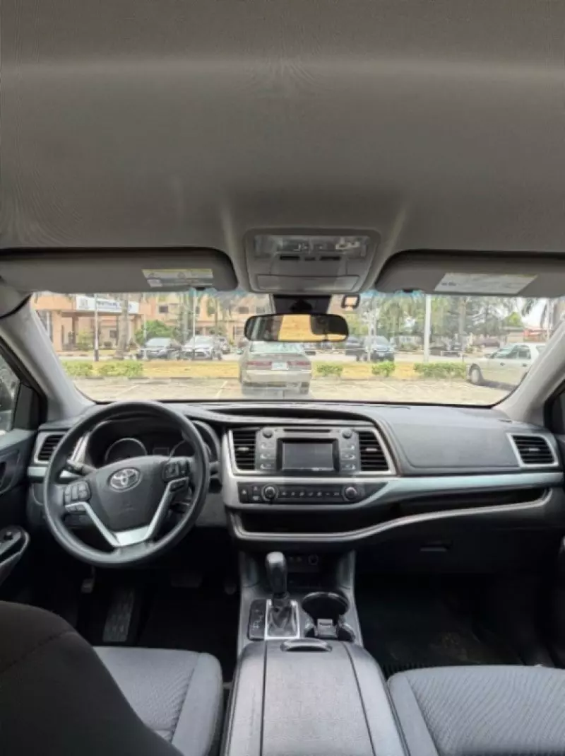 Toyota Highlander   - 2017