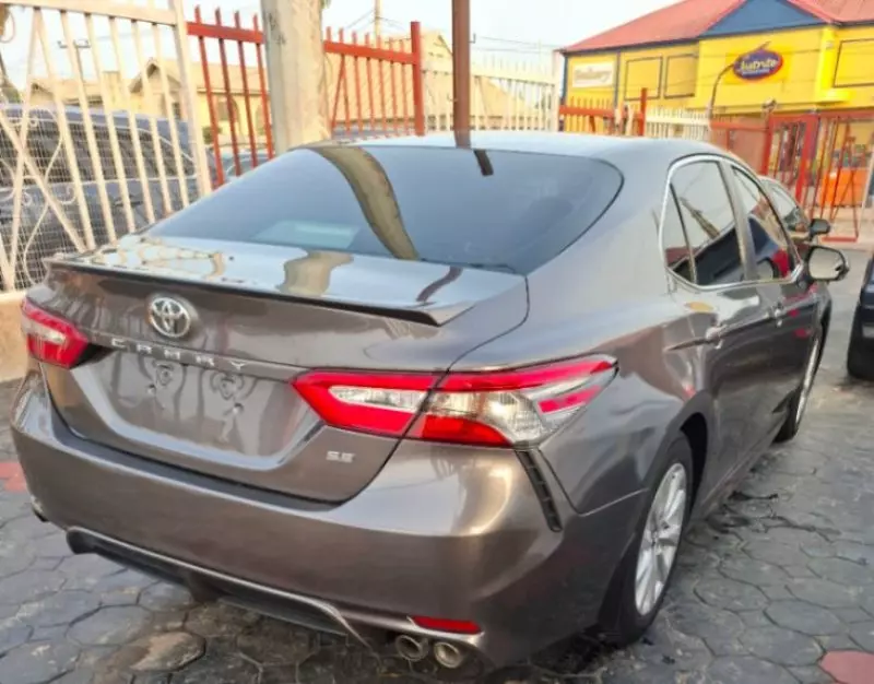 Toyota camry   - 2019