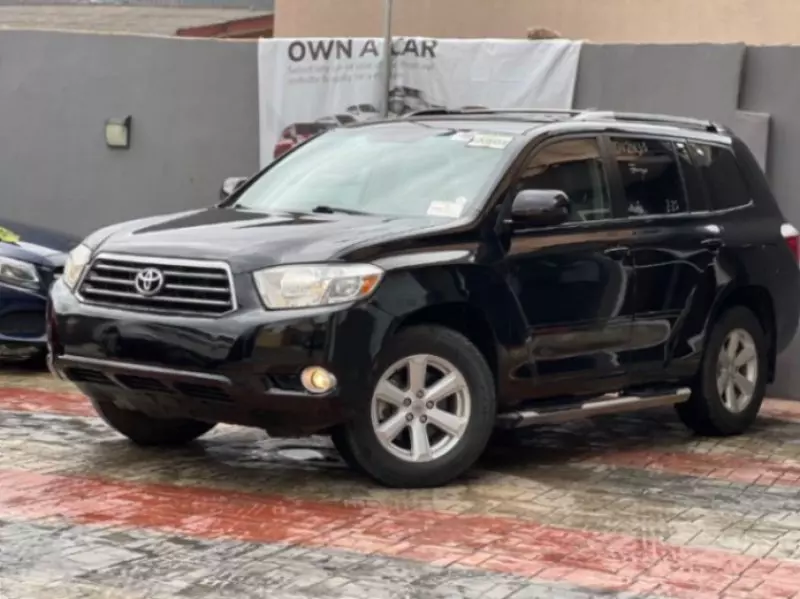 Toyota Highlander   - 2010