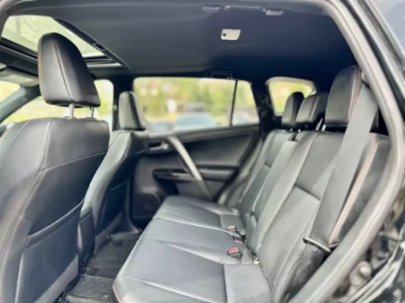 Toyota RAV4   - 2016