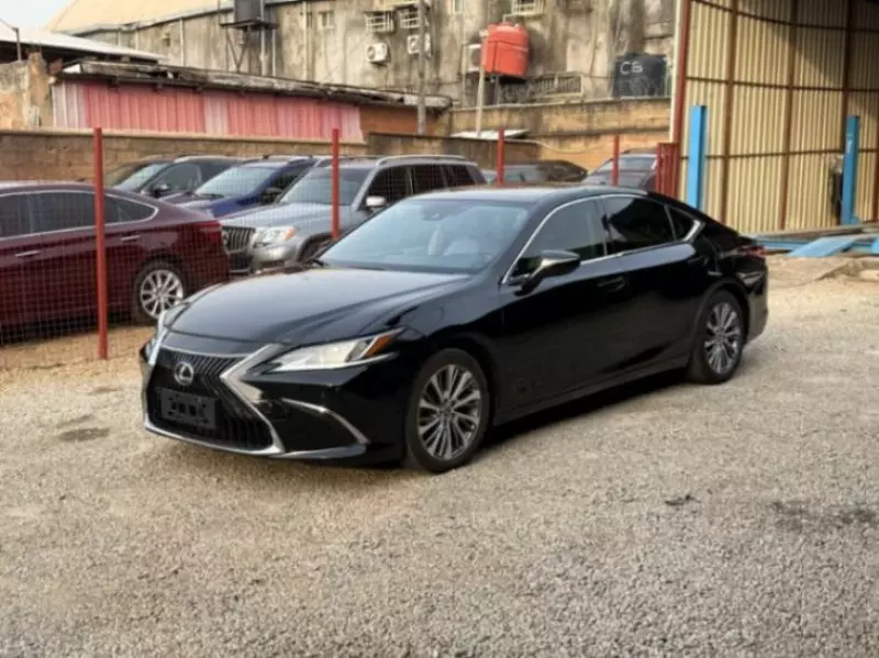 Lexus ES 350   - 2019