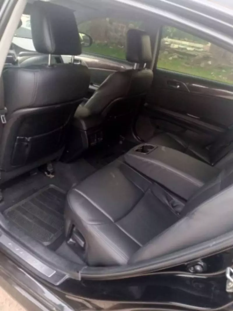 Toyota Avalon   - 2012