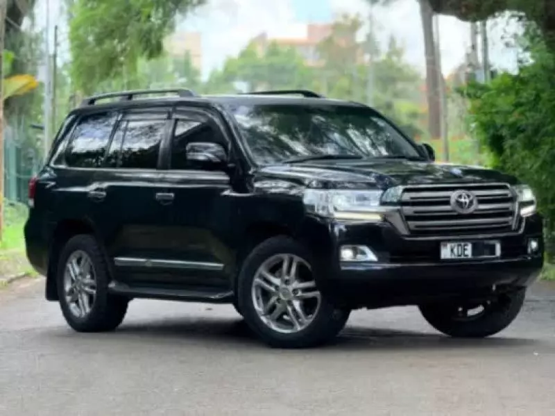 Toyota Land Cruiser V8   - 2010