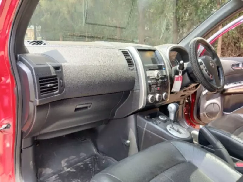 Nissan X-Trail   - 2010