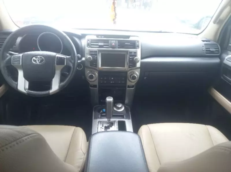 Toyota 4-Runner   - 2011