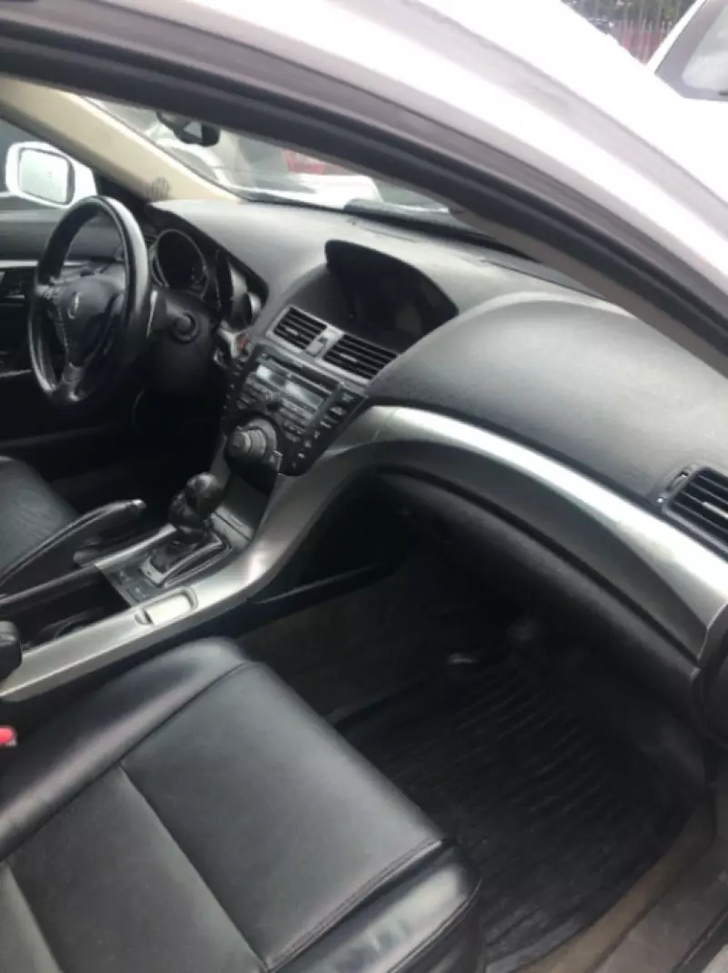 Acura TL   - 2010