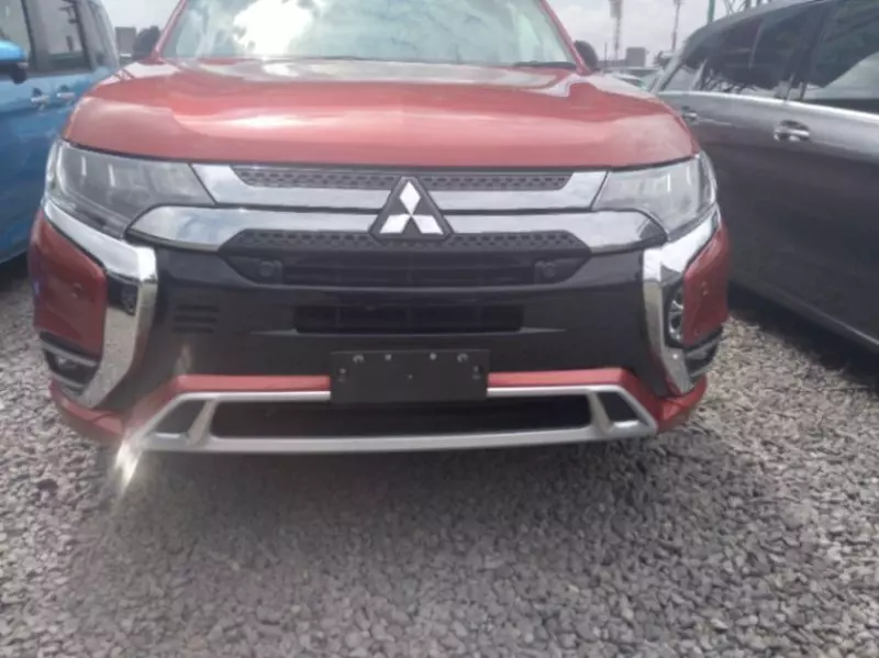 Mitsubishi OUTLANDER   - 2018