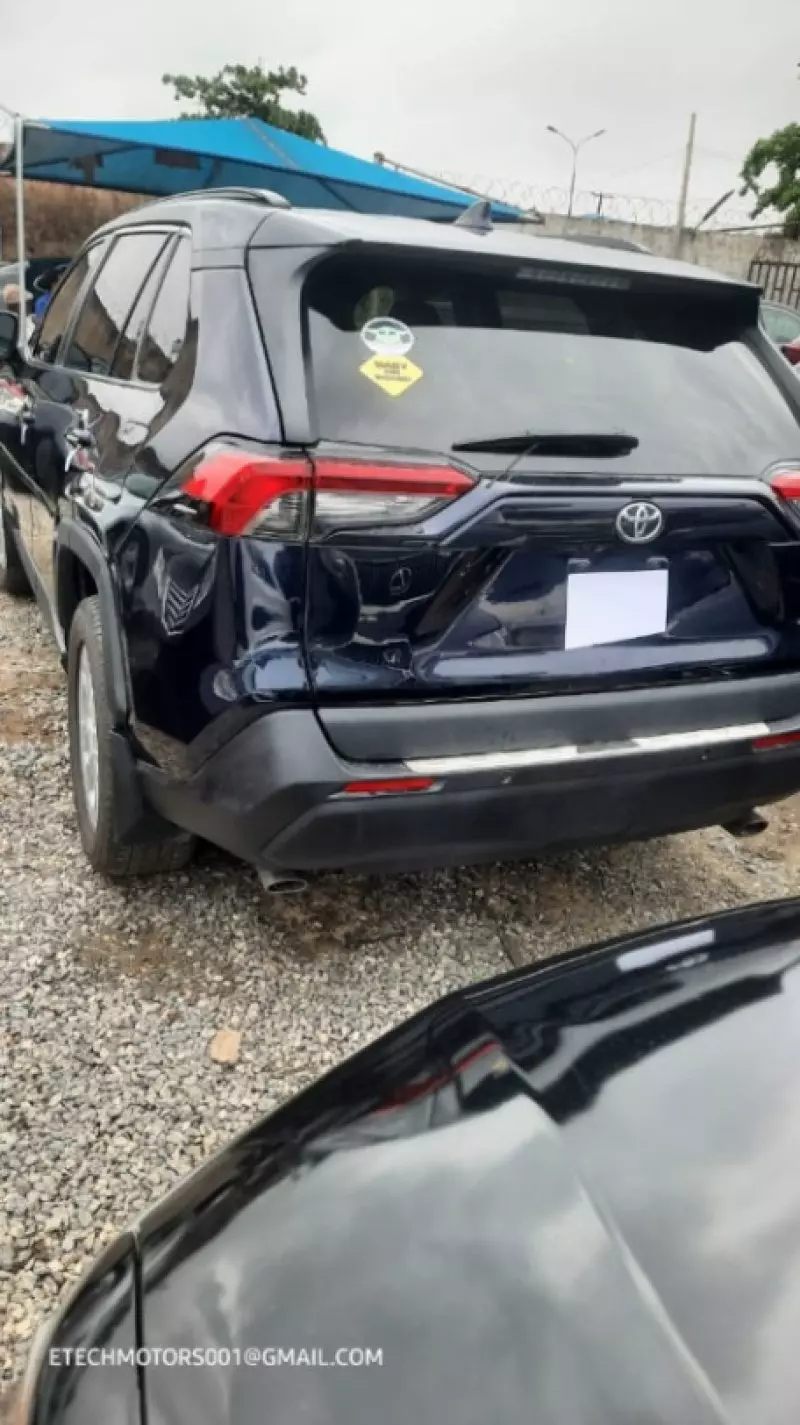 Toyota RAV4   - 2021
