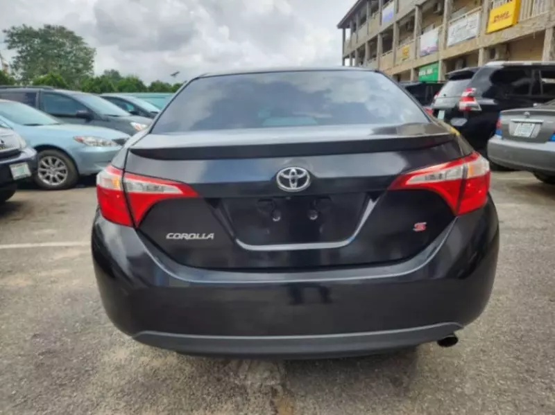 Toyota Corolla   - 2016