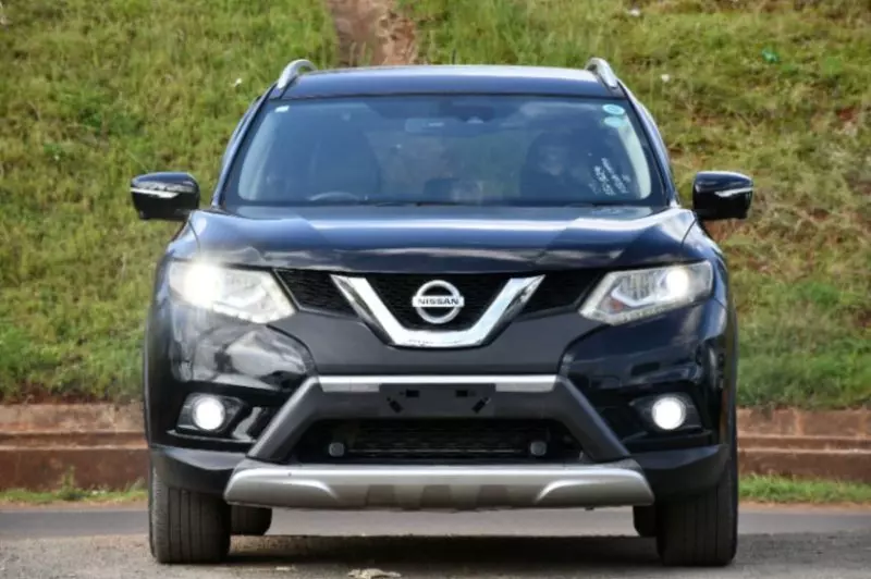 Nissan X- trail   - 2017