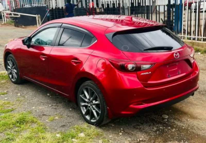 Mazda Axela    - 2018