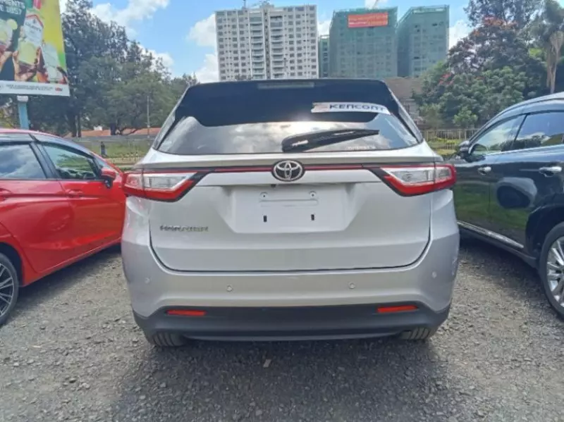 Toyota Harrier   - 2018