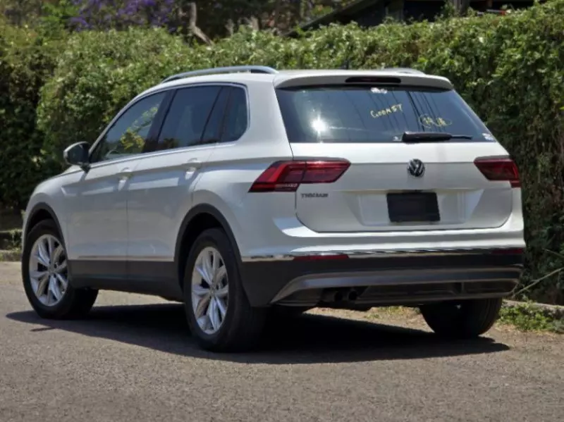 Volkswagen Tiguan   - 2014
