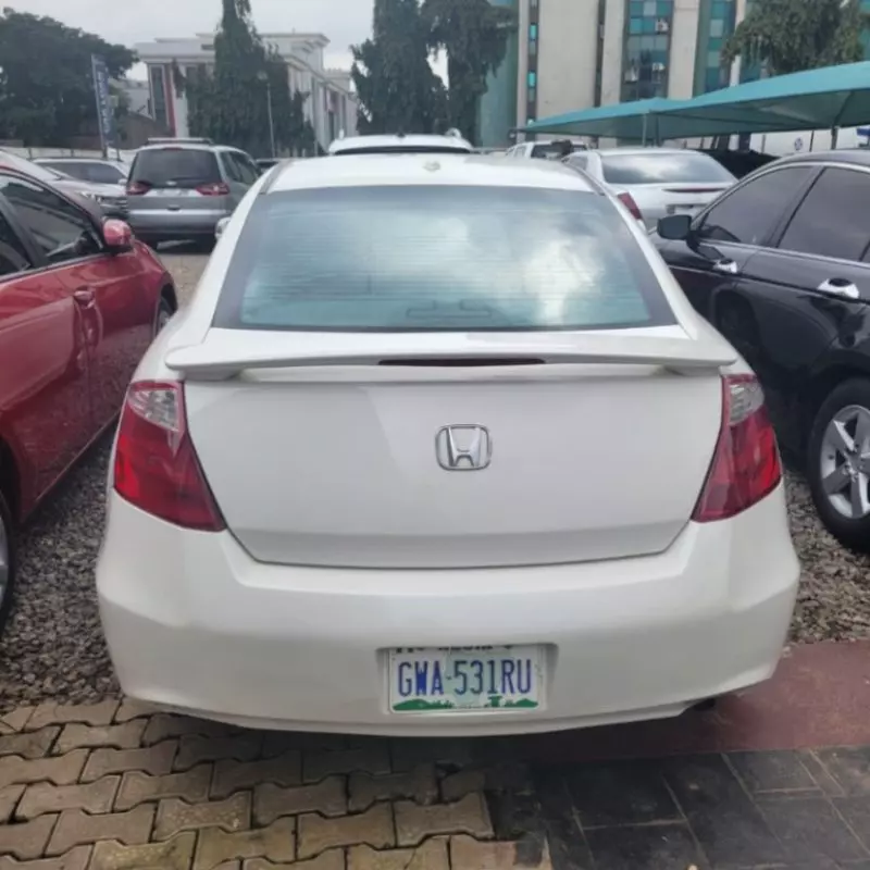 Honda Accord   - 2009