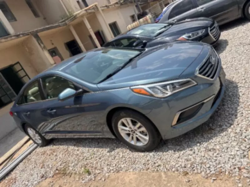 Hyundai Sonata   - 2016