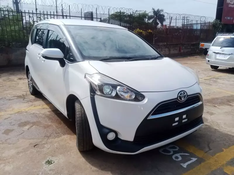 Toyota Sienta