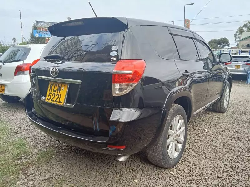 Toyota Vanguard    - 2012
