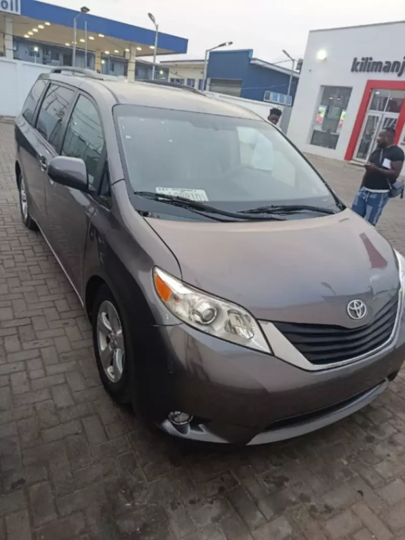 Toyota Sienna