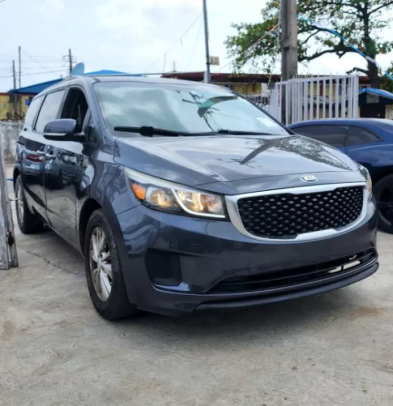 KIA Sedona   - 2015