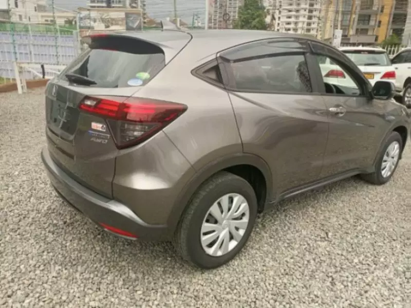 Honda Vezel    - 2020