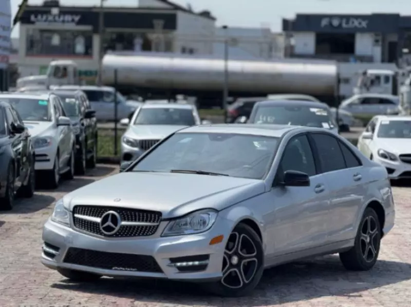 Mercedes-Benz C 300   - 2008