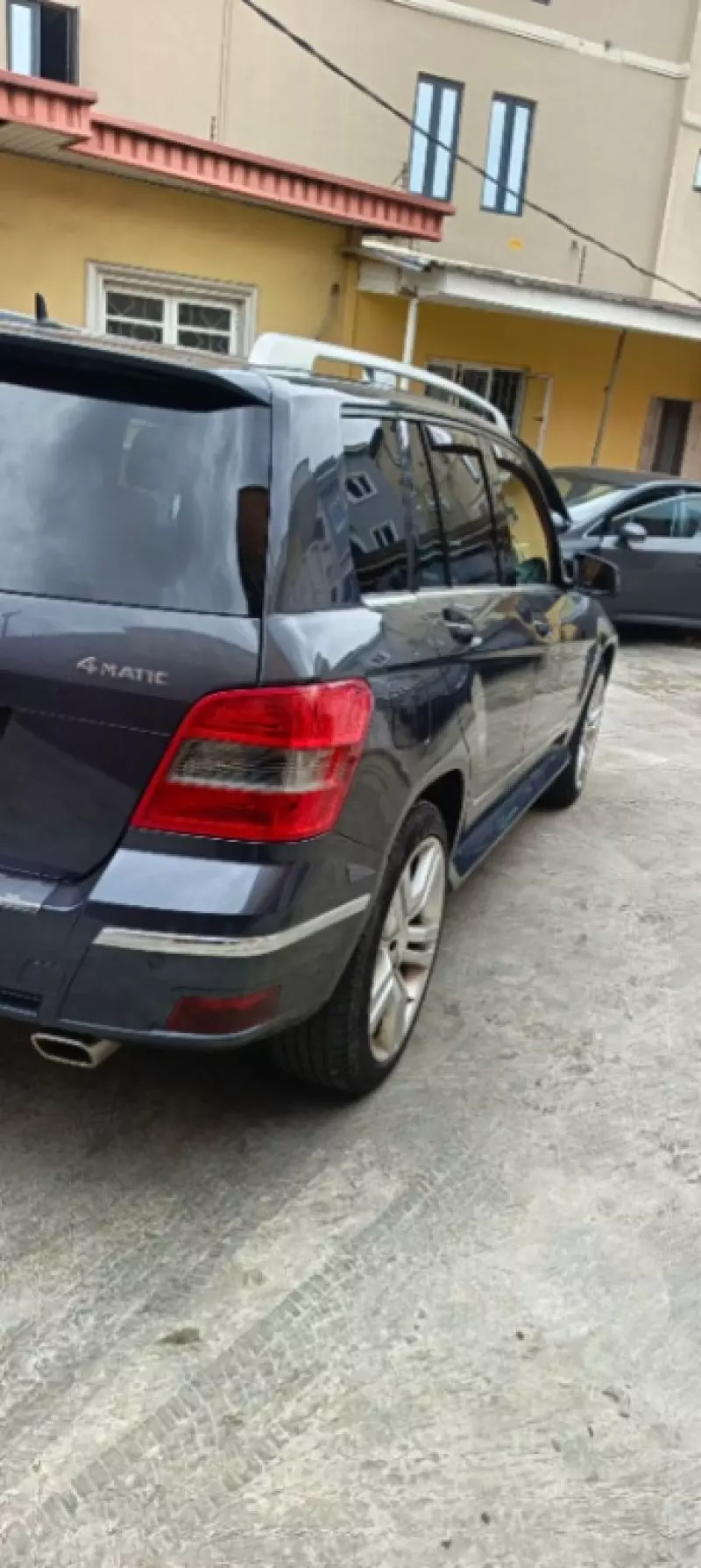 Mercedes-Benz GLK 350   - 2010