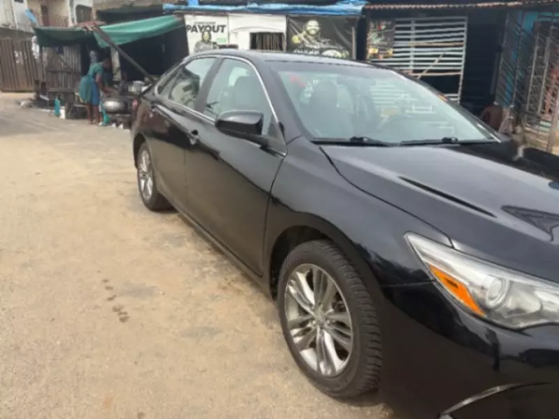 Toyota Camry   - 2016