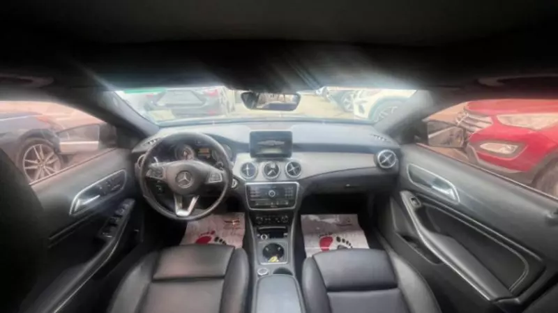 Mercedes-Benz GLA-Class   - 2017