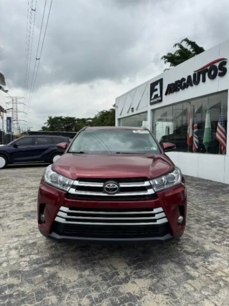 Toyota Highlander   - 2019
