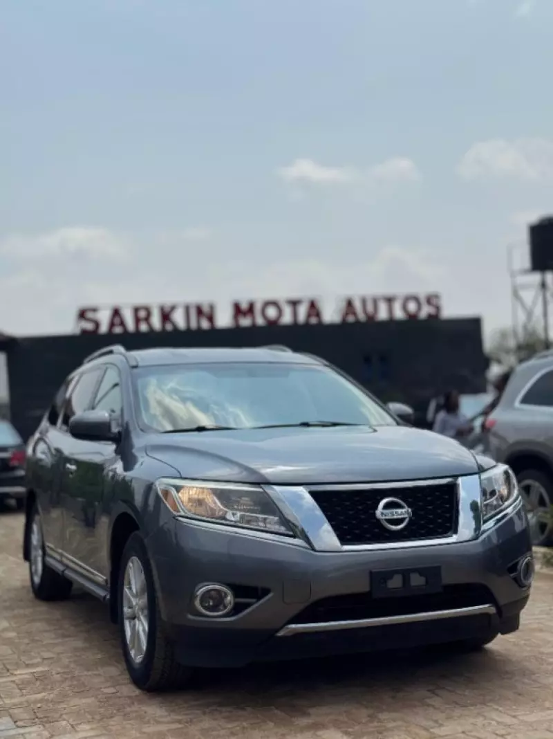 Nissan Pathfinder   - 2015