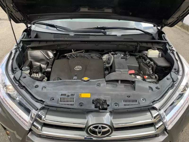 Toyota Highlander   - 2020