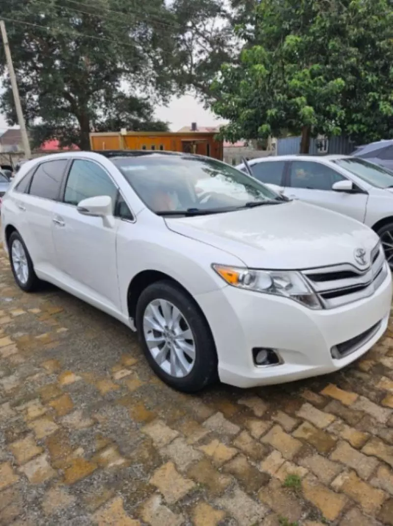 Toyota Venza   - 2013