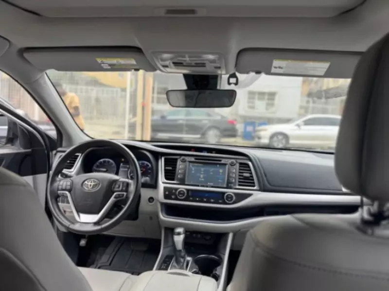 Toyota Highlander   - 2018