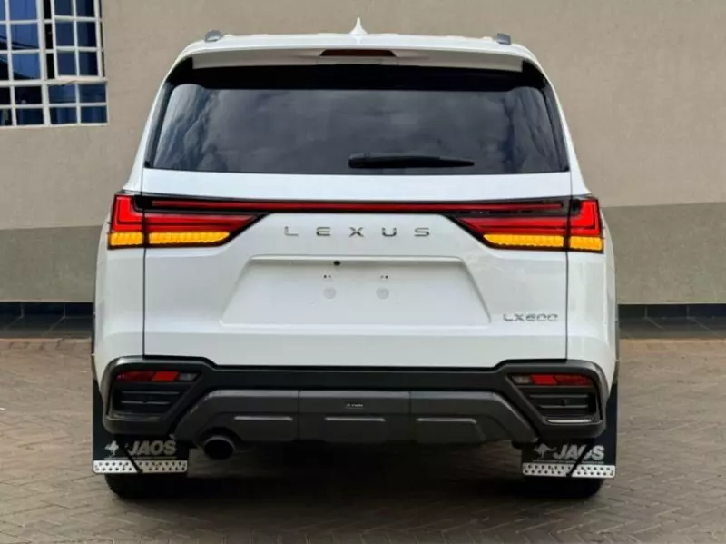 Lexus LX 600   - 2022