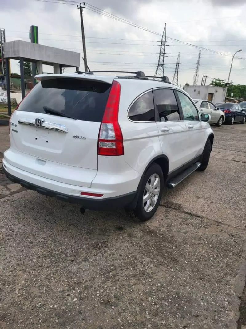 Honda CR-V   - 2011