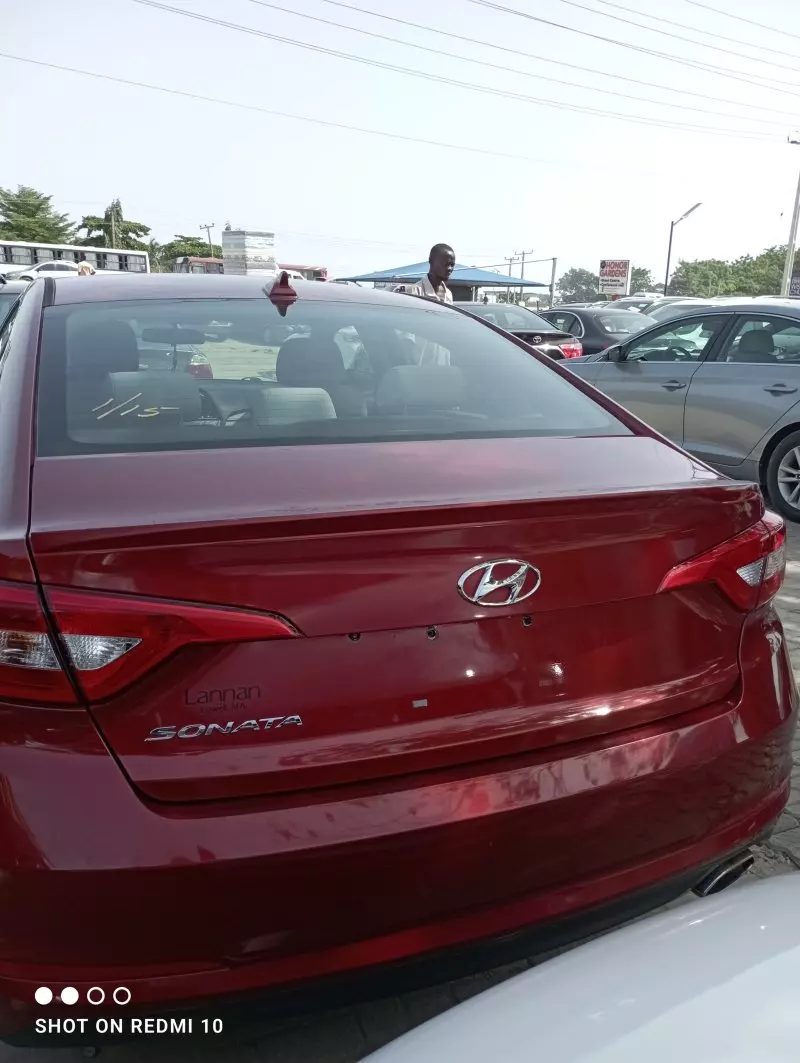 Hyundai Sonata   - 2015