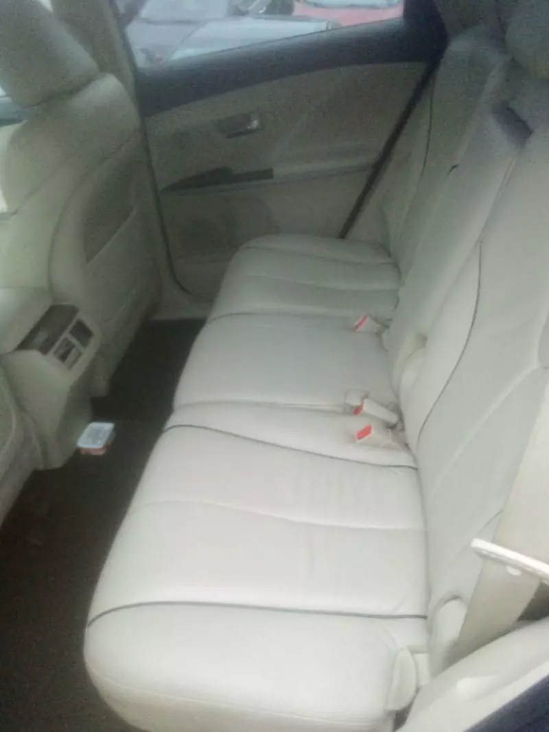 Toyota Venza   - 2014