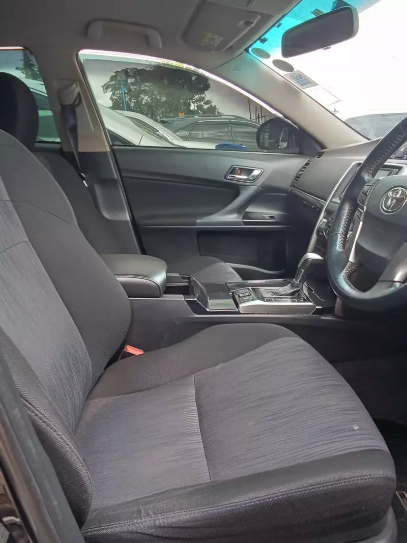 Toyota Mark X   - 2013