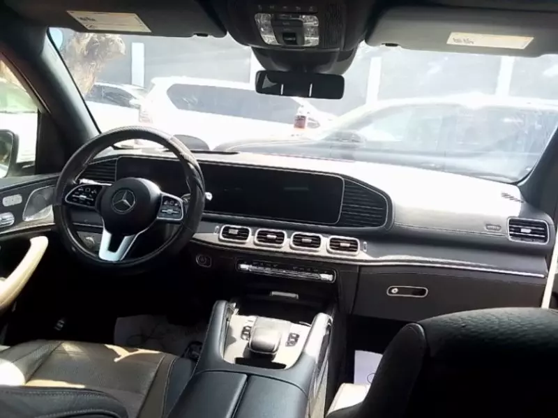 Mercedes-Benz GLC 300   - 2021