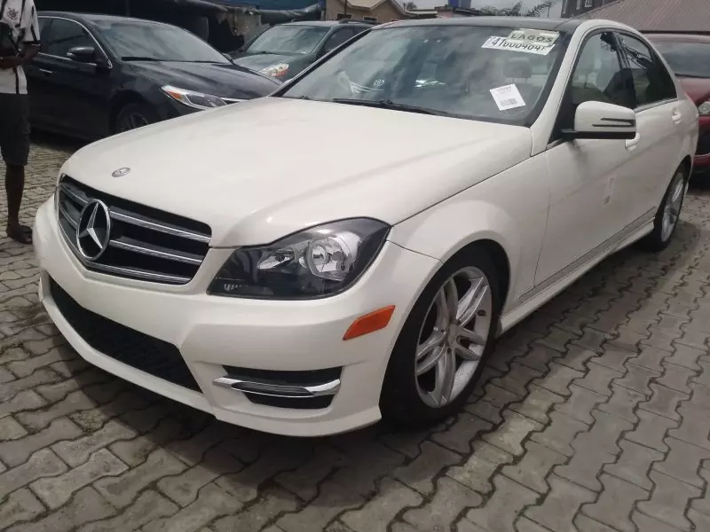 Mercedes-Benz C 300   - 2012