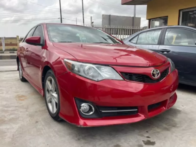 Toyota camry   - 2014