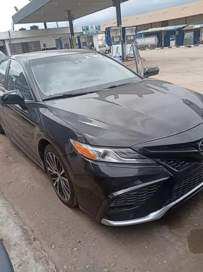 Toyota Camry   - 2019